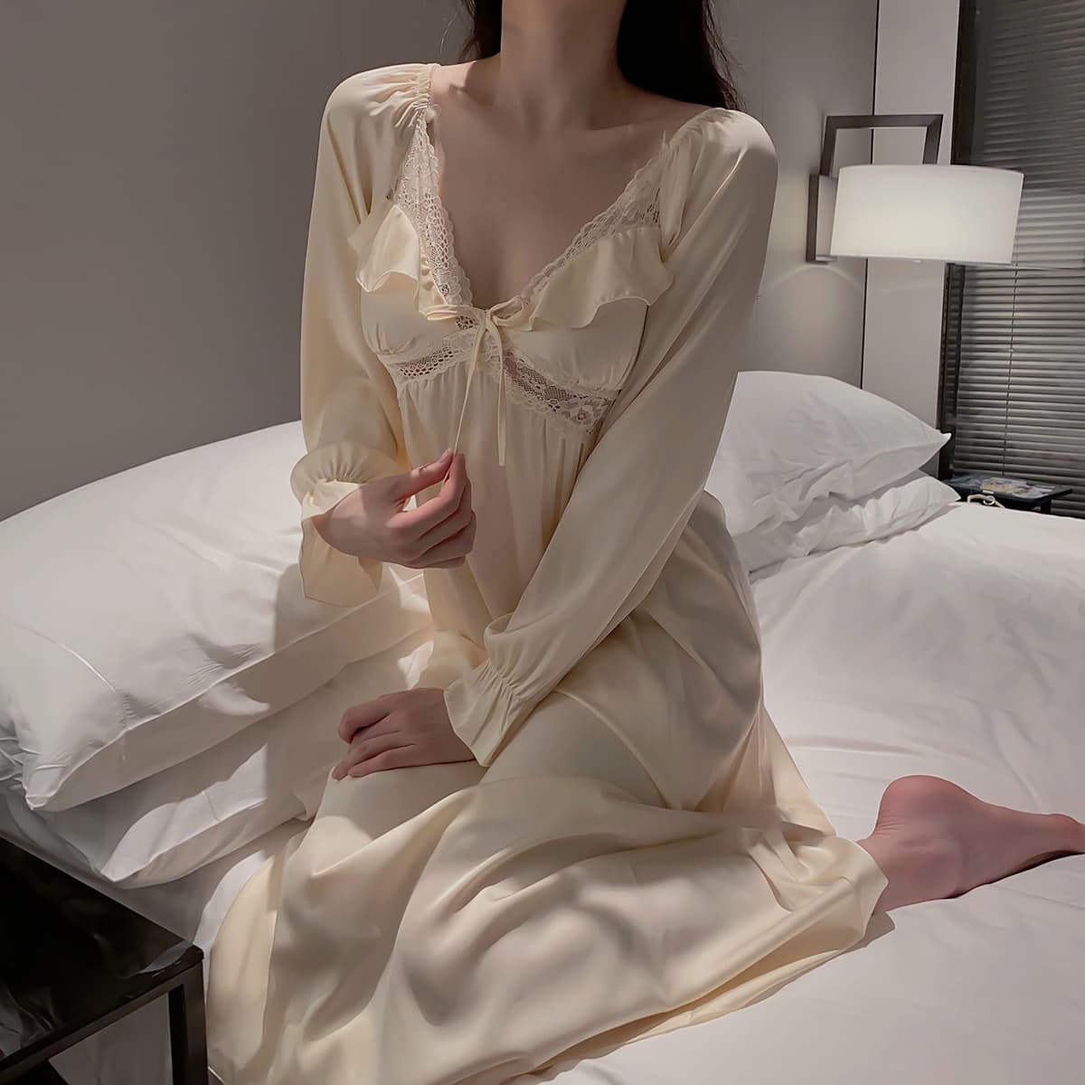ロングワンピース レース 優美なレース装飾ナイトドレス