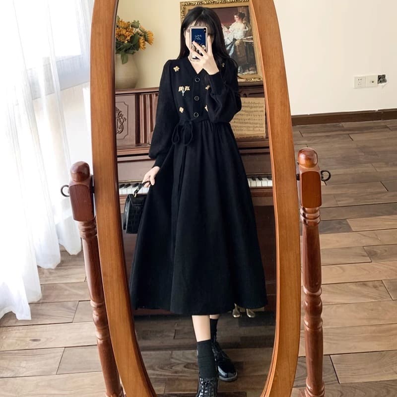 ロングワンピース 花刺繍ゆったりロマンティックワンピース